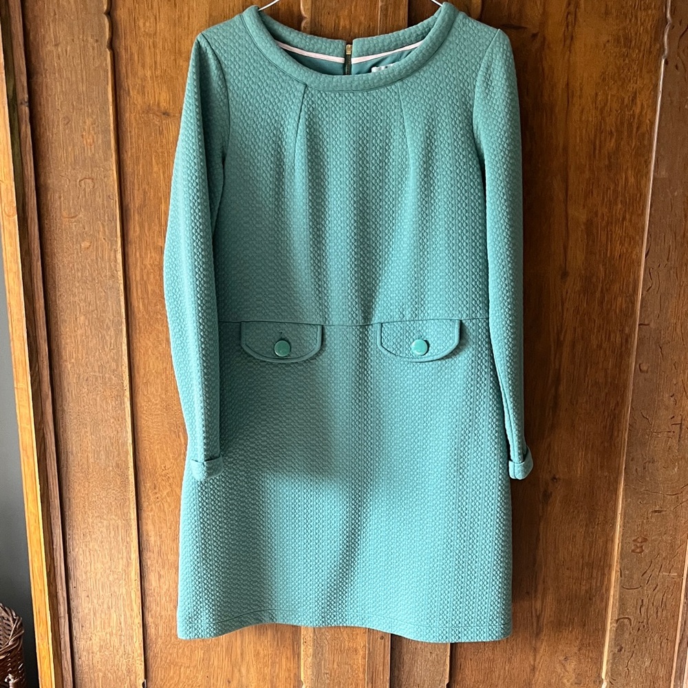 Boden dress
Retro look